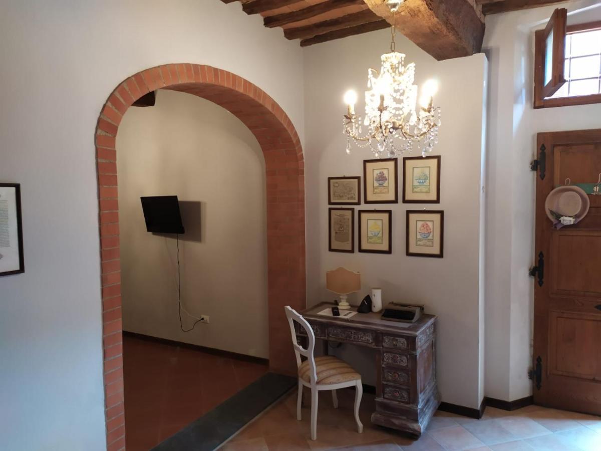 Borgo Antico Villa Lari Eksteriør bilde
